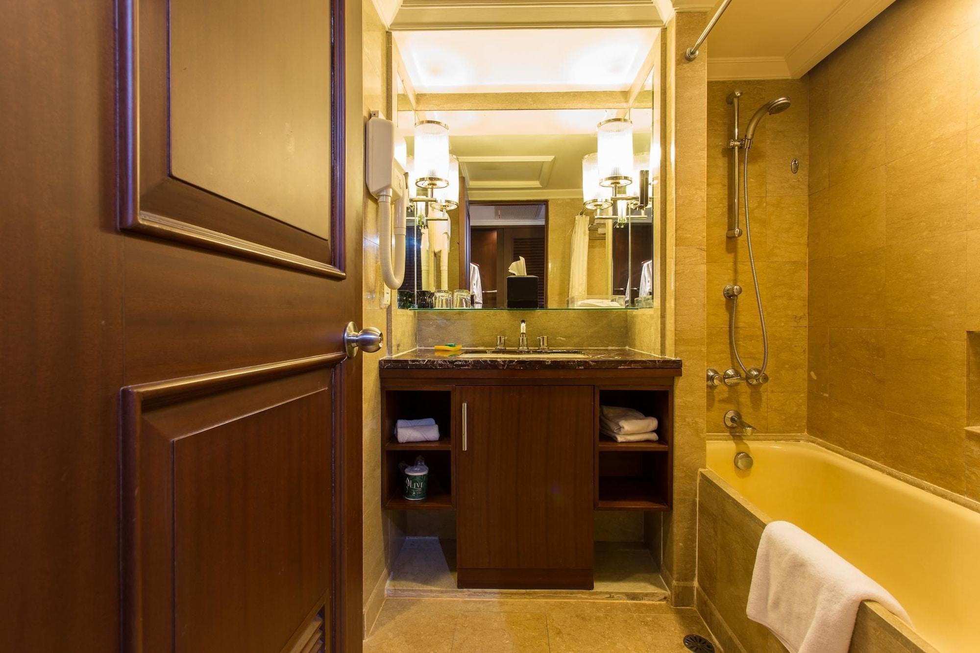 Le Grandeur Hotel Balikpapan Экстерьер фото