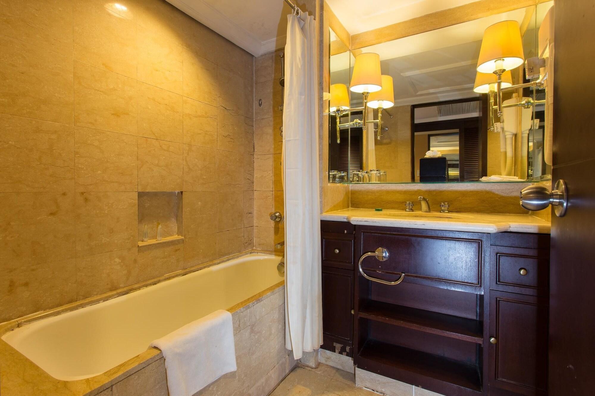 Le Grandeur Hotel Balikpapan Экстерьер фото
