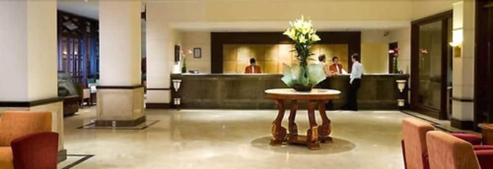 Le Grandeur Hotel Balikpapan Экстерьер фото