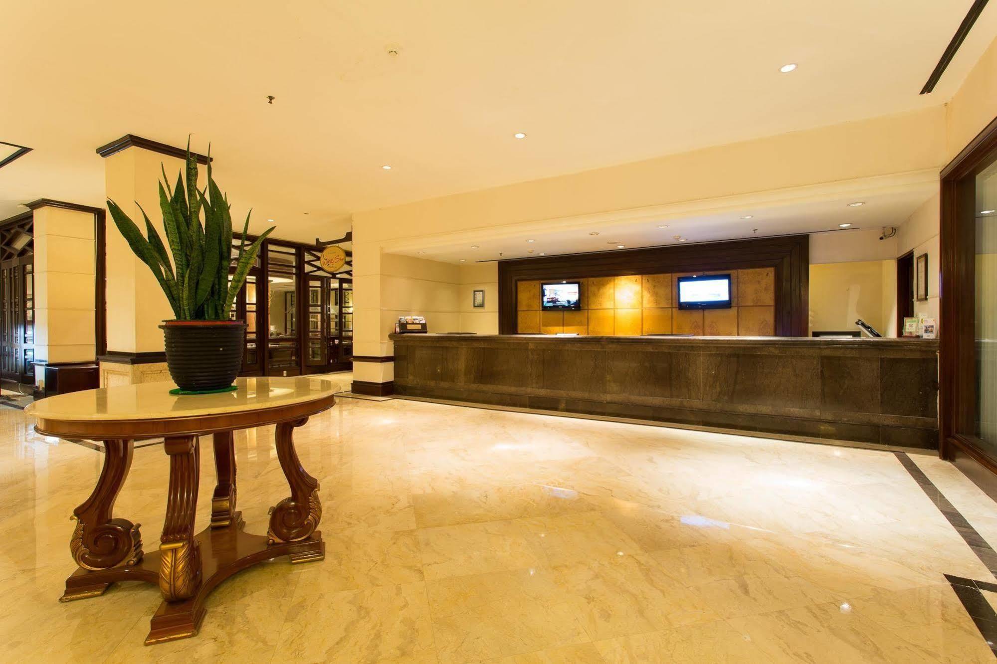 Le Grandeur Hotel Balikpapan Экстерьер фото