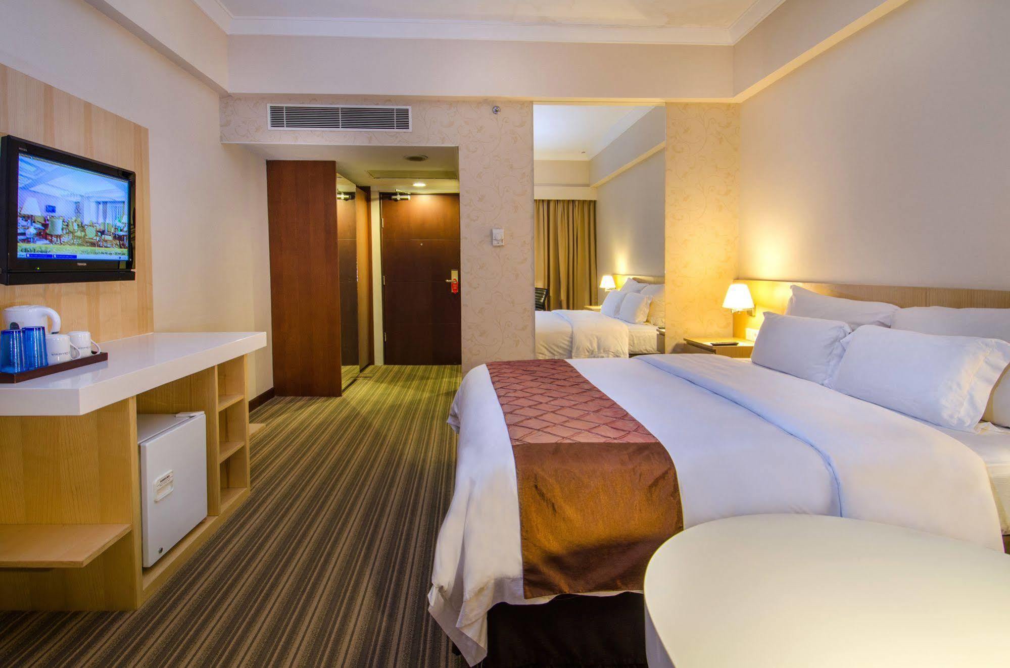 Le Grandeur Hotel Balikpapan Экстерьер фото